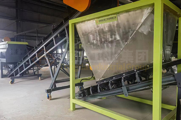 有機(jī)肥緩存料倉